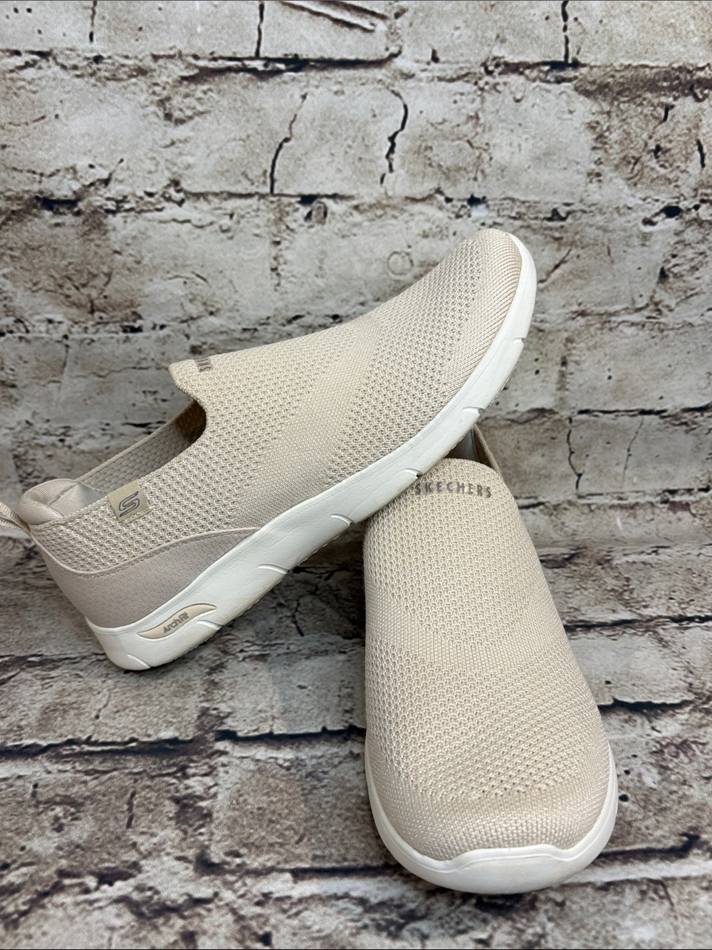 Skechers Arch Fit Refine - Iris Slip-On Sneakers Natural Beige Size 9.5